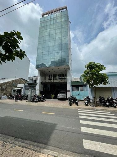 Bán Toà Nhà Văn Phòng Đường Nguyễn Văn Đừng, Ngay Trần Hưng Đại 2 chều