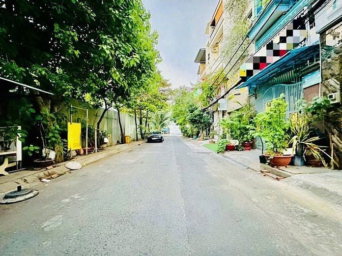 bán nhà DT 4mx16,3m đường 10m ô tô xe tải, xe hơi vào nhà, giá rẻ 