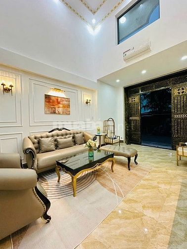 bán nhà DT 4mx16,3m đường 10m ô tô xe tải, xe hơi vào nhà, giá rẻ 
