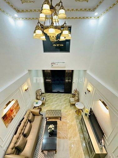 bán nhà DT 4mx16,3m đường 10m ô tô xe tải, xe hơi vào nhà, giá rẻ 