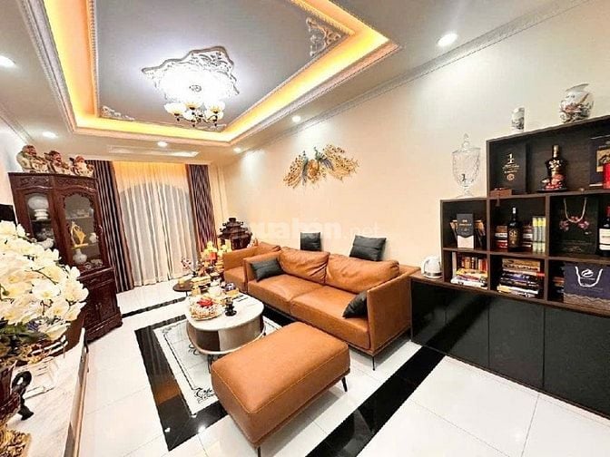 NHÀ ĐẸP XÂY MỚI T TẦNG THANG MÁY, THIẾT KẾ HIỆN ĐẠI, NỘI THẤT XỊN