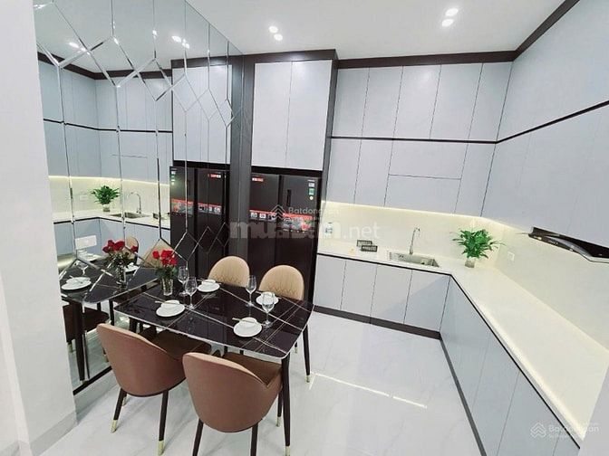 cần bán nhà ở Hoàng Cầu, Trung Liệt, Đống Đa 62m2 6 tầng mặt tiền 5m