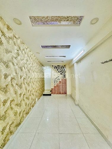 SIÊU HIẾM bán nhà 3 lầu đúc + sân thượng, 5Phòng ngủ ở Quận Phú Nhuận