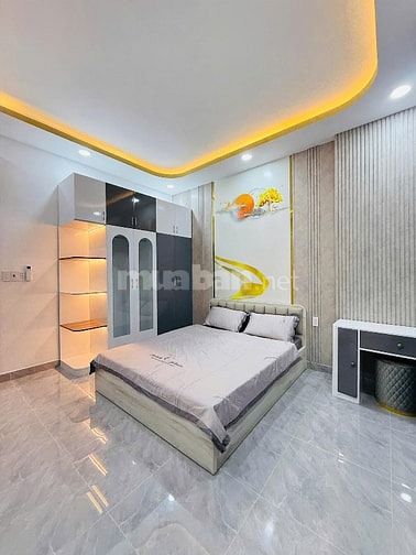 Nhà tuyệt đẹp CAO CẤP xe hơi đậu cửa góc 2 mặt hẻm Phạm Văn Bạch, P15,