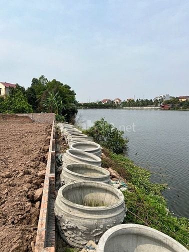  Chính chủ bán mảnh đất 900m2 sổ đỏ hướng ĐN, tặng thêm 200m2 đất dôi 