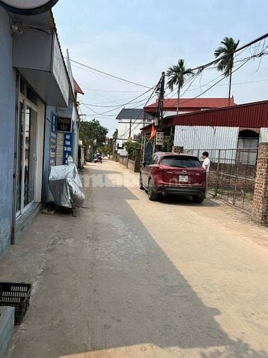  Chính chủ bán mảnh đất 900m2 sổ đỏ hướng ĐN, tặng thêm 200m2 đất dôi 
