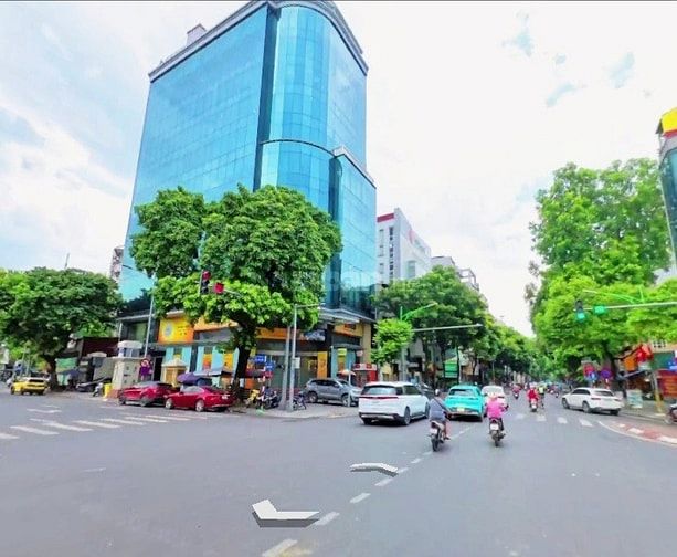 NGAY NGÃ TƯ PHỐ HUẾ & ĐẠI CỒ VIỆT-ÔTÔ ĐỖ CỬA-DT31m2 / 4TẦNG-NHỈNH 6 TỶ