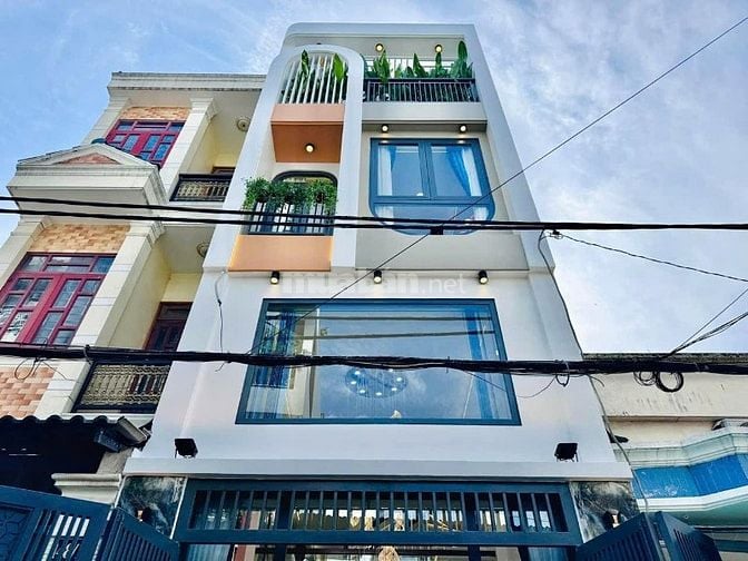 Chính chủ gửi bán gấp nhà 40m2 Nam Kỳ Khởi Nghĩa, P7, Q3. Xây 4 tầng