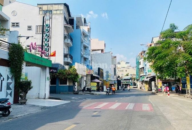 Mặt Tiền 373 Lý Thường Kiệt. DT 4,5*22m. 100m². Giá Chỉ Nhỉnh 100tr/m²