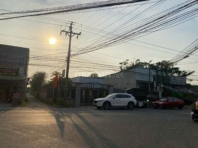 BÁN NHÀ GÓC 2 MẶT TIỀN ĐƯỜNG ĐỨC HÒA THƯỢNG