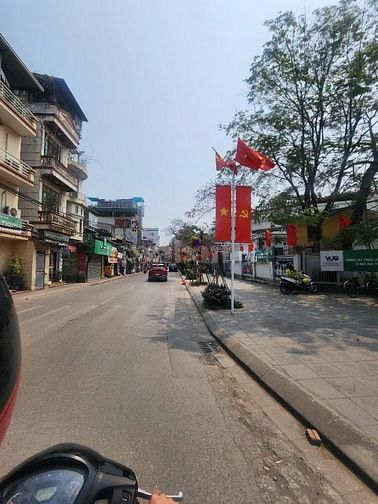Bán nhà Kim Giang siêu hiếm  S35 m2, 5 tầng,   1 nhà ra mặt phố oto