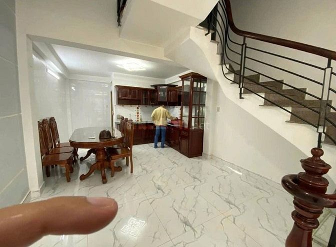 Giá rẻ bất ngờ chỉ 2tỷ990/60m2 Nguyễn Văn Công GV Shr cạnh Ngã 6 GVap