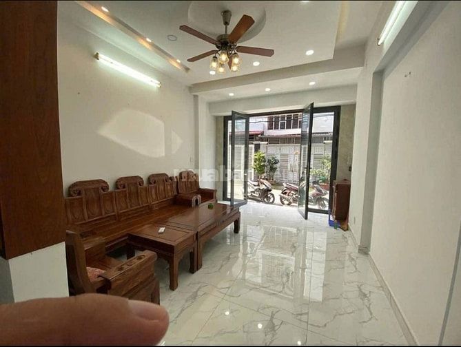 Giá rẻ bất ngờ chỉ 2tỷ990/60m2 Nguyễn Văn Công GV Shr cạnh Ngã 6 GVap
