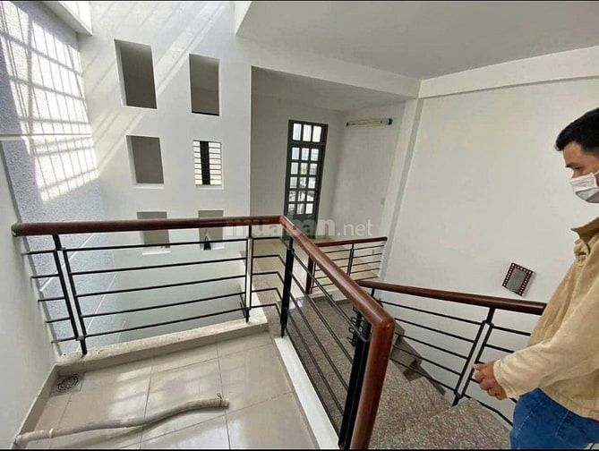 Giá rẻ bất ngờ chỉ 2tỷ990/60m2 Nguyễn Văn Công GV Shr cạnh Ngã 6 GVap