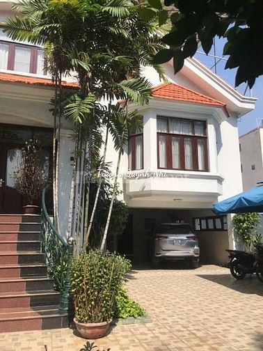 Bán Biệt Thự có hồ bơi sân vườn phố Nguyễn Ư Dĩ, Thảo Điền 684m 188 tỷ