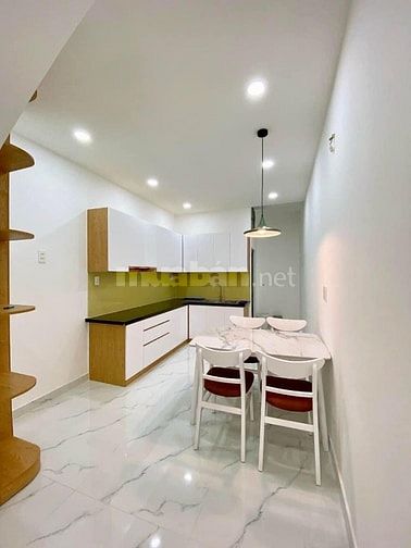 BÁN NHÀ Hẻm 1 xẹc đường Trần Kế Xương, Phú Nhuận. Gần chợ Cây Quéo.