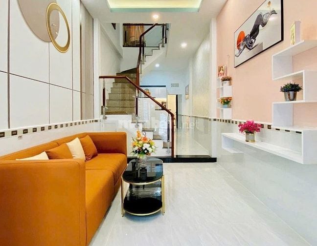 Nhà Phố Phú Nhuận. Đào Duy Anh có hd thuê 11 triệu tháng, có nội thất