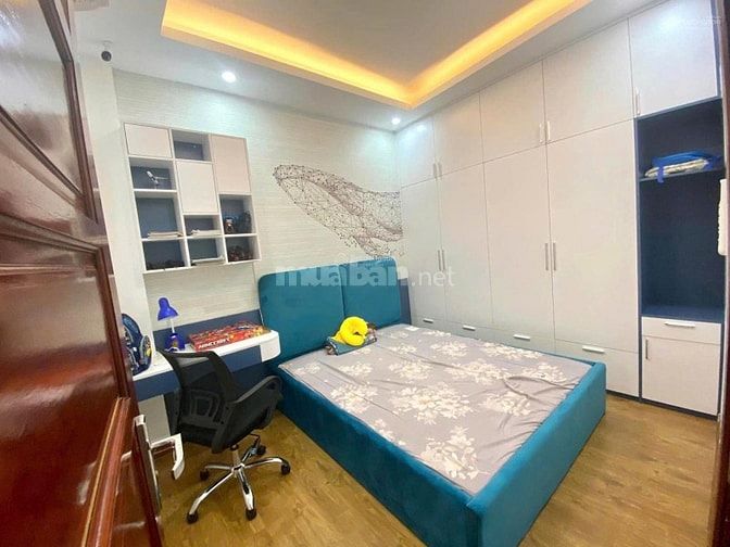 bán nhà Bạch Mai, HBT, 50m2 5 tầng mặt tiền 4m giá 8 tỷ