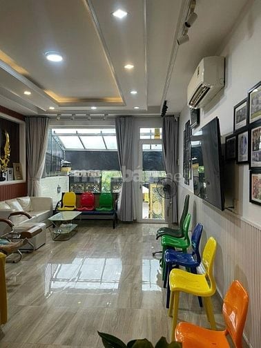 Bán nhà MT đường số 10, Bình Chánh. (4.5X18) 5tầng, Gần Bến xe Q8