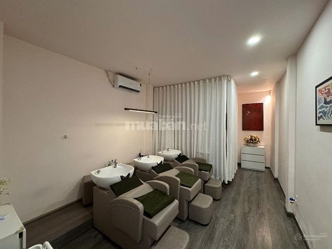 Hẻm xe hơi 5m  41/ đường Nguyễn Bỉnh Khiêm Quận 1
