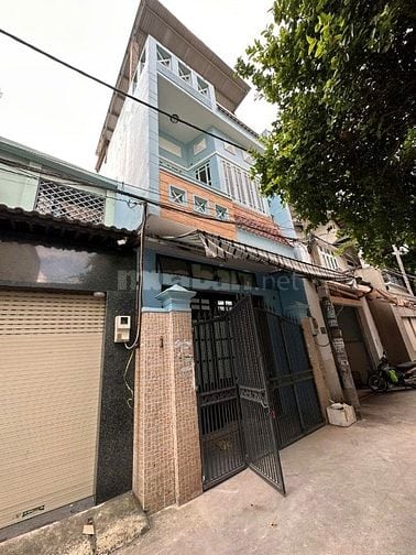 Chính chủ bán nhà 2 mặt hẻm đường Vườn Lài , Tân Phú . Giá 7.9 tỷ .