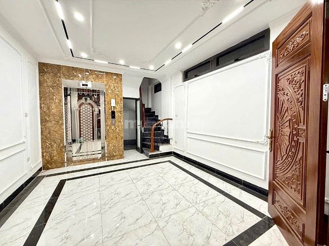 Siêu phẩm hoàng quốc việt, Thang máy, 35m, 6T, 7.9 tỷ 