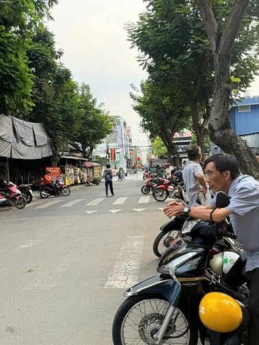 Bán nhà mặt tiền KD Phạm Đăng Giảng, DT 10mx50m, cấp 4, vị trí đẹp
