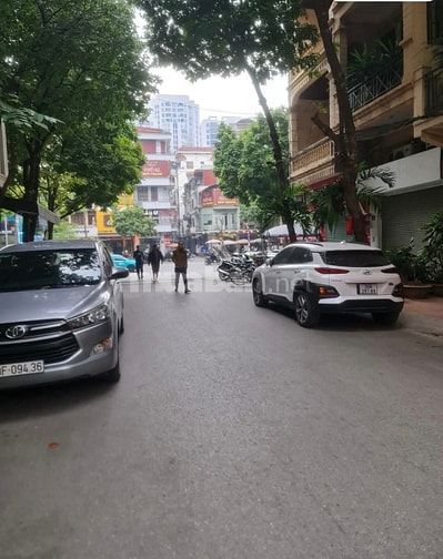 Trung Kính, hai cụ bán gấp lên chung cư ở, 84m2 * 5 tầng vàng, Oto