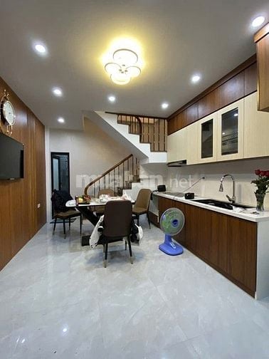 Bán nhà Minh Khai DT30m2 xây 5 tầng giá hơn 60 tỷ