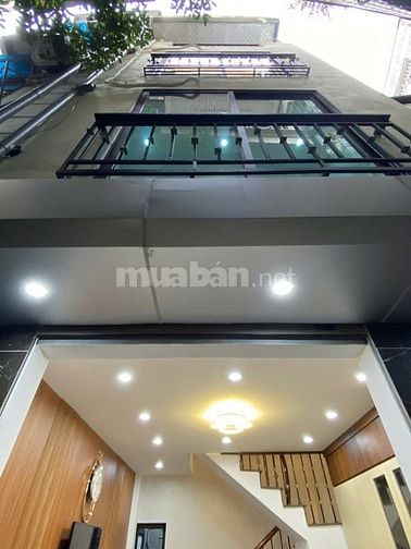 Bán nhà Minh Khai DT30m2 xây 5 tầng giá hơn 60 tỷ