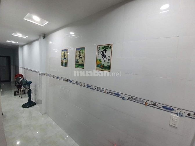CHÍNH CHỦ CẦN BÁN NHÀ MỚI 1 TRỆT 2 lầu, có trang bị thang máy, khu v