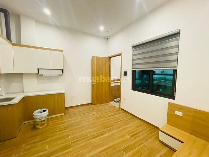 Bán tòa nhà 6 tầng, ngõ 17 Tạ Quang Bửu, 100m2, MT 6m, thang máy, 17 p
