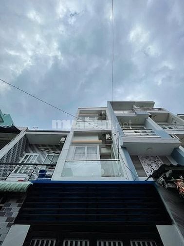  5,5Tỷ nhà Hẻm xe hơi 3,2 x 11 ( trệt 2 lầu st ) 4pn SHR đã hoàn công