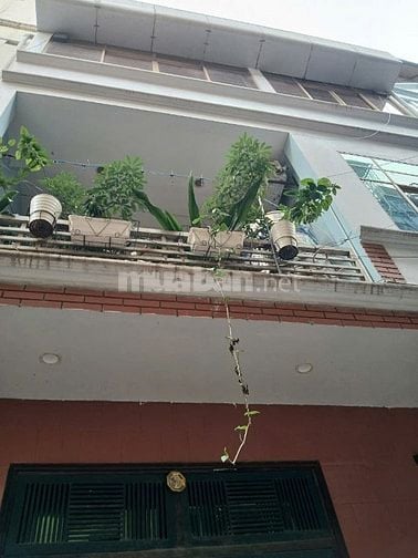 HIẾM -NHÀ ĐẸP SÁT PHỐ  PHẠM VĂN ĐỒNG –NGON BỔ RẺ  KHÔNG CÓ CĂN THỨ 2