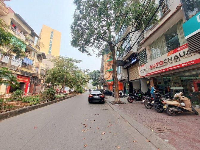 MẶT PHỐ KINH DOANH, VỈA HÈ RỘNG, GẦN NGÃ TƯ, TRUNG TÂM CẦU GIẤY