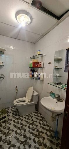 Cần bán căn hộ 2N 2WC tòa VP5 bán đảo Linh Đàm 