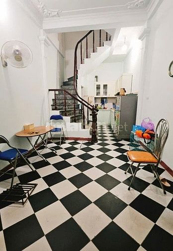 MẶT NGÕ THÔNG, Ô TÔ ĐỖ CỬA, KINH DOANH ĐA DẠNG, VỊ TRÍ TIỀM NĂNG
