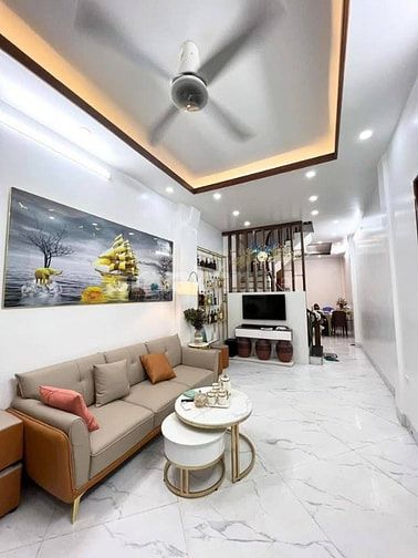Nhà Đẹp Minh Khai , Hai Bà Trưng 44m, 5 tầng, giá 11.8 tỷ.