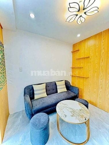 Bán Nhà Ở Luôn, Phố Lê Gia Định, Hai Bà Trưng 40m, giá 2.65 tỷ.