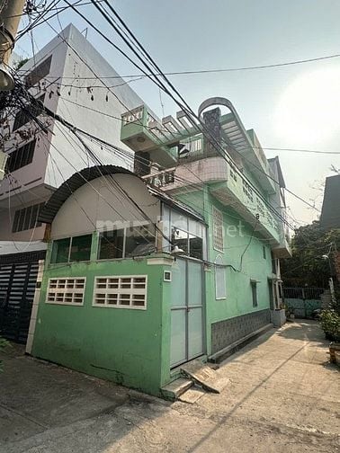 Nhà bán Hoà Bình - Luỹ Bán Bích 55m2 2.5tấm đúc BTCT góc 2MT hẻm oto 