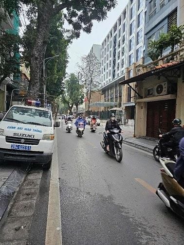 Bán nhà mặt phố Nguyễn Bính Khiêm Vip Hai Bà Trưng 160m2 mặt tiền 7,2m