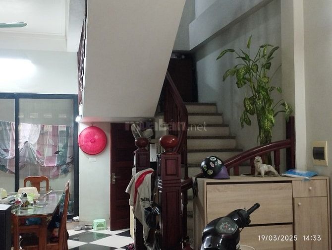 Bán nhà mặt ngõ oto, ngõ thông 2 đầu, gần phố, lô góc 3 thoáng 