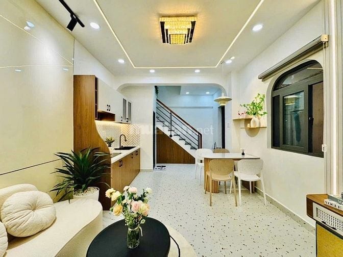 Bán nhà hoàn công đường Đặng Tất gần Cầu Kiệu giá 2tỷ850/42m2