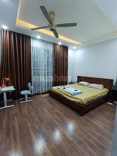 { Phân lô,ô tô vào nhà} bán nhà Đống Đa 40m2,6 tầng,MT:4m giá 11.X tỷ