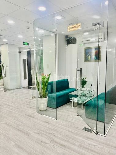 TUYỂN GẤP TẠP VỤ TÒA NHÀ VĂN PHÒNG QUẬN 1
