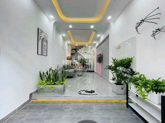 Hợp Đồng thuê 12tr/tháng|đường Nguyễn Kịm P4 Q.Phú Nhuận|SHR|hẻm 4m 
