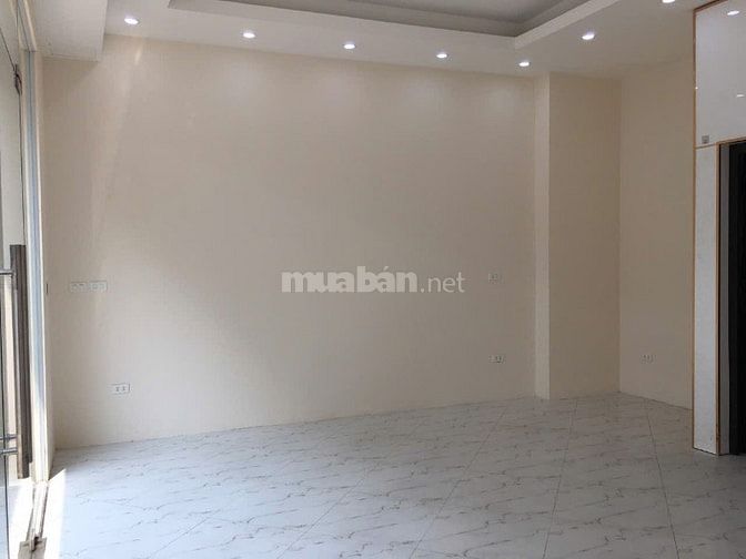 Chính chủ nhà mặt phố Trường Chinh cho thuê 45m2x6 mặt tiền 6m 