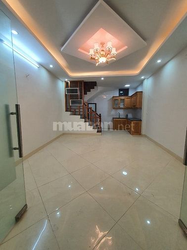 BáN NHà TrẦN PHú,cạnh Gamuda HOàng MAI. Diện tích: 31.6m ngõ 5m đỗ oto