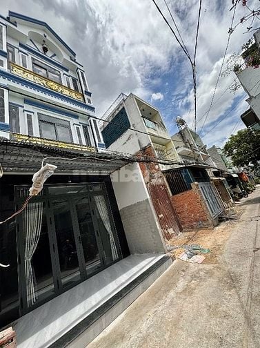 Nhà gần chợ Gò Xoài xe hơi ngủ trong nhà