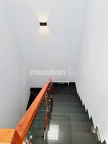 Nhà gần chợ Gò Xoài xe hơi ngủ trong nhà